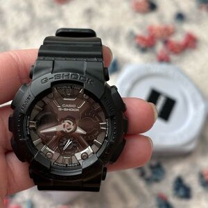Men’s g-shock watch